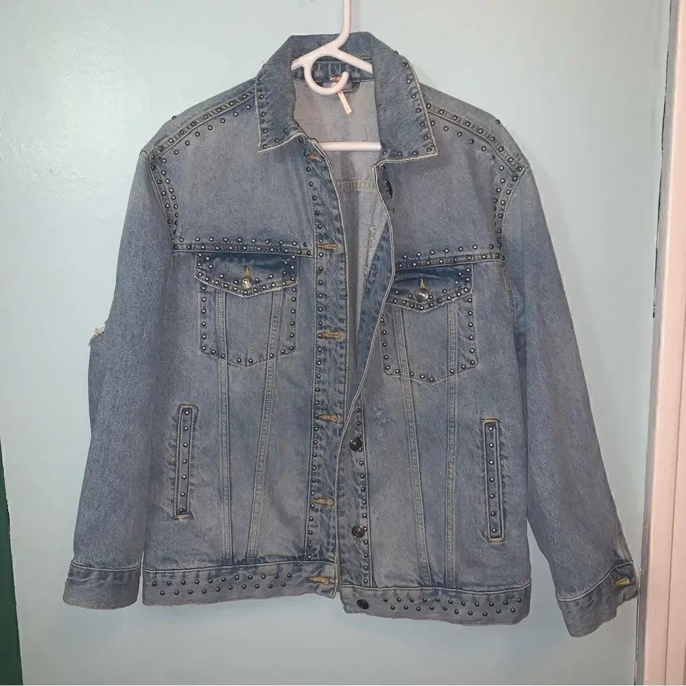 Free People Studded Distressed Jean Jacket Small - Picture 2 of 7